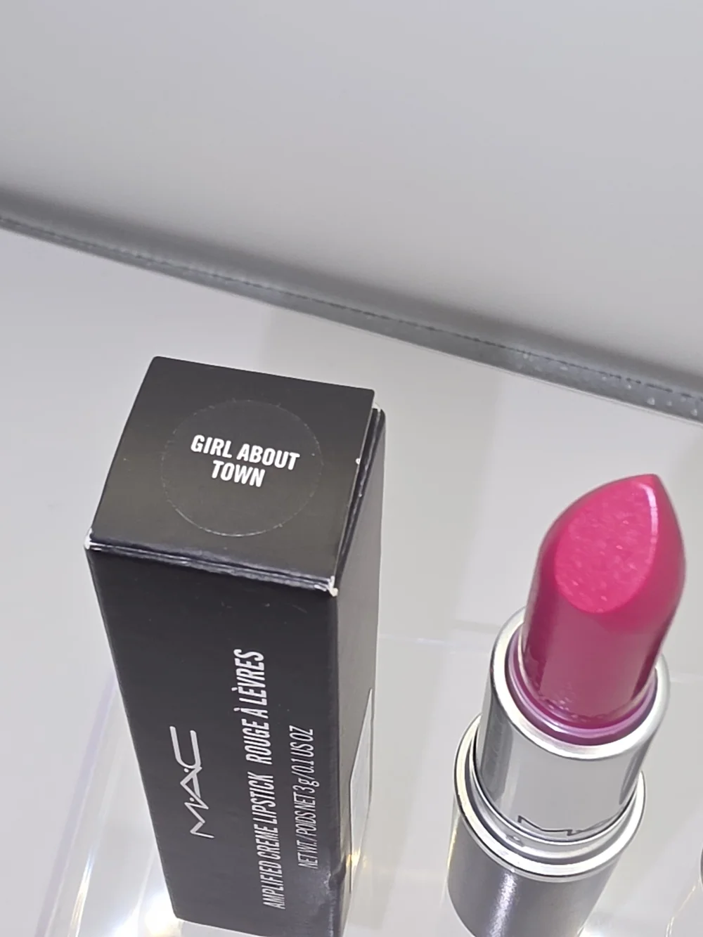 DISCONTINUED MAC LIPSTICK- 